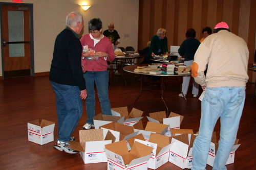 chanukah boxes for the troops9